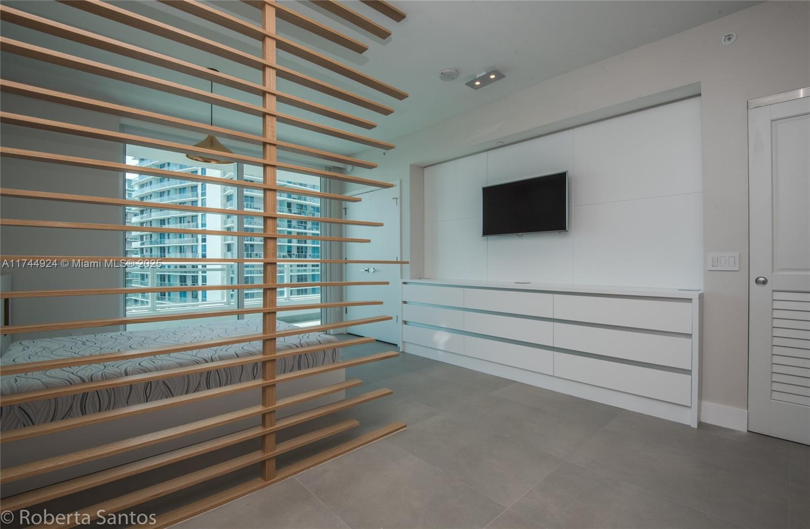 1080 Brickell Ave 3205 Property Photo 8
