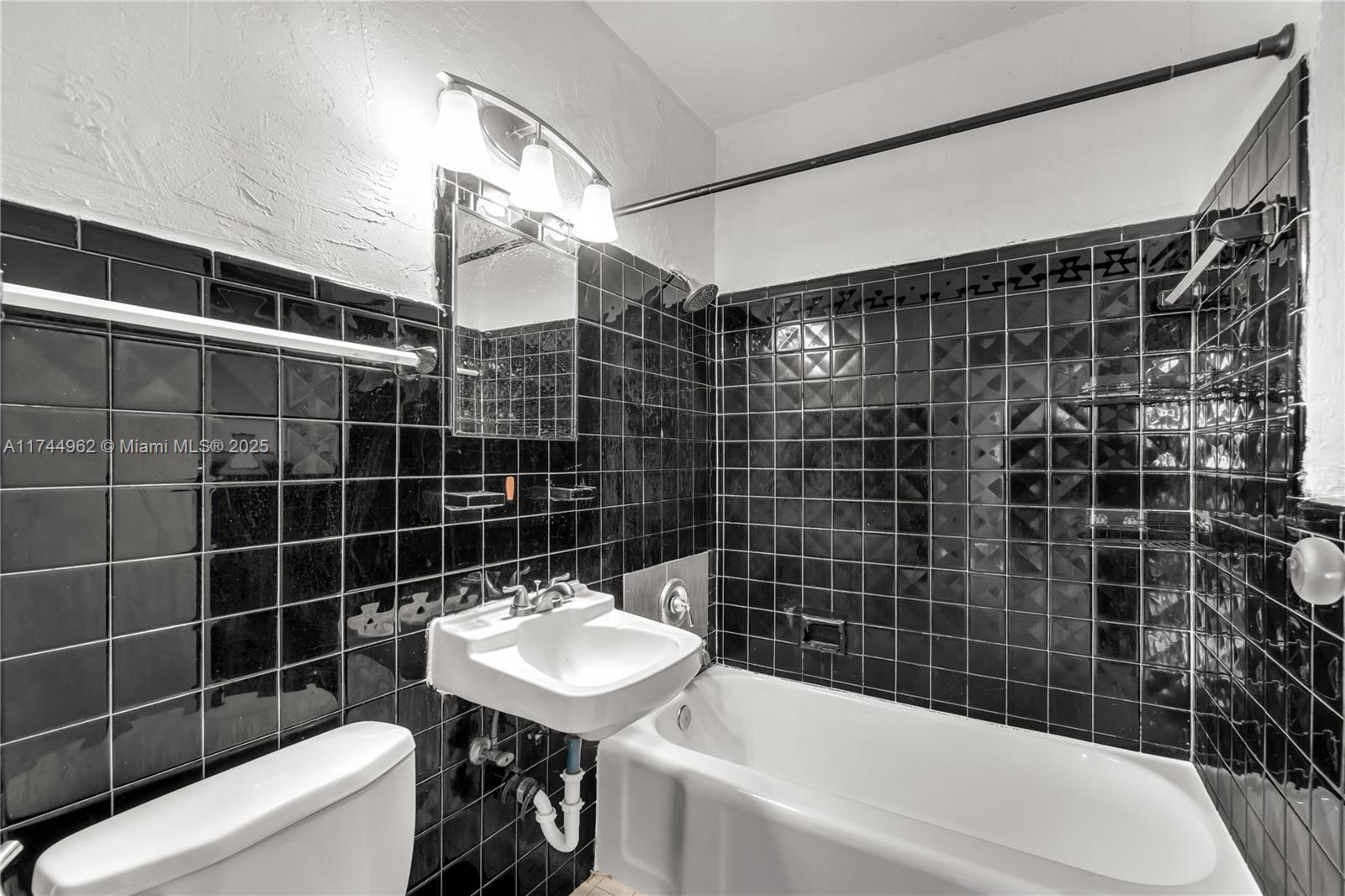 7525 Ne Miami Ct Property Photo 13