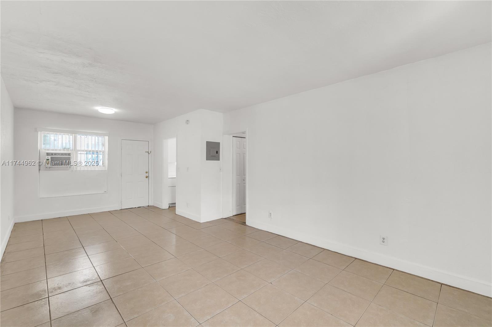 7525 Ne Miami Ct Property Photo 21