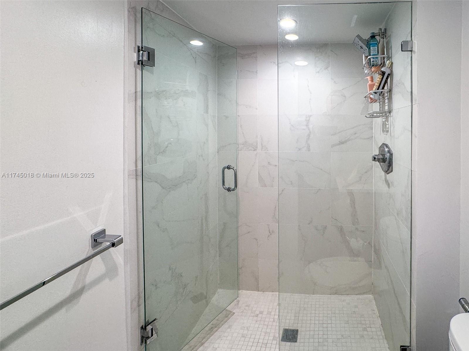 100 Bayview Dr 721 Property Photo 15