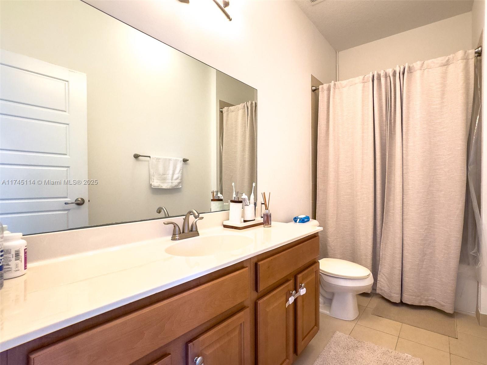 686 Ne 191st Ter Property Photo 20