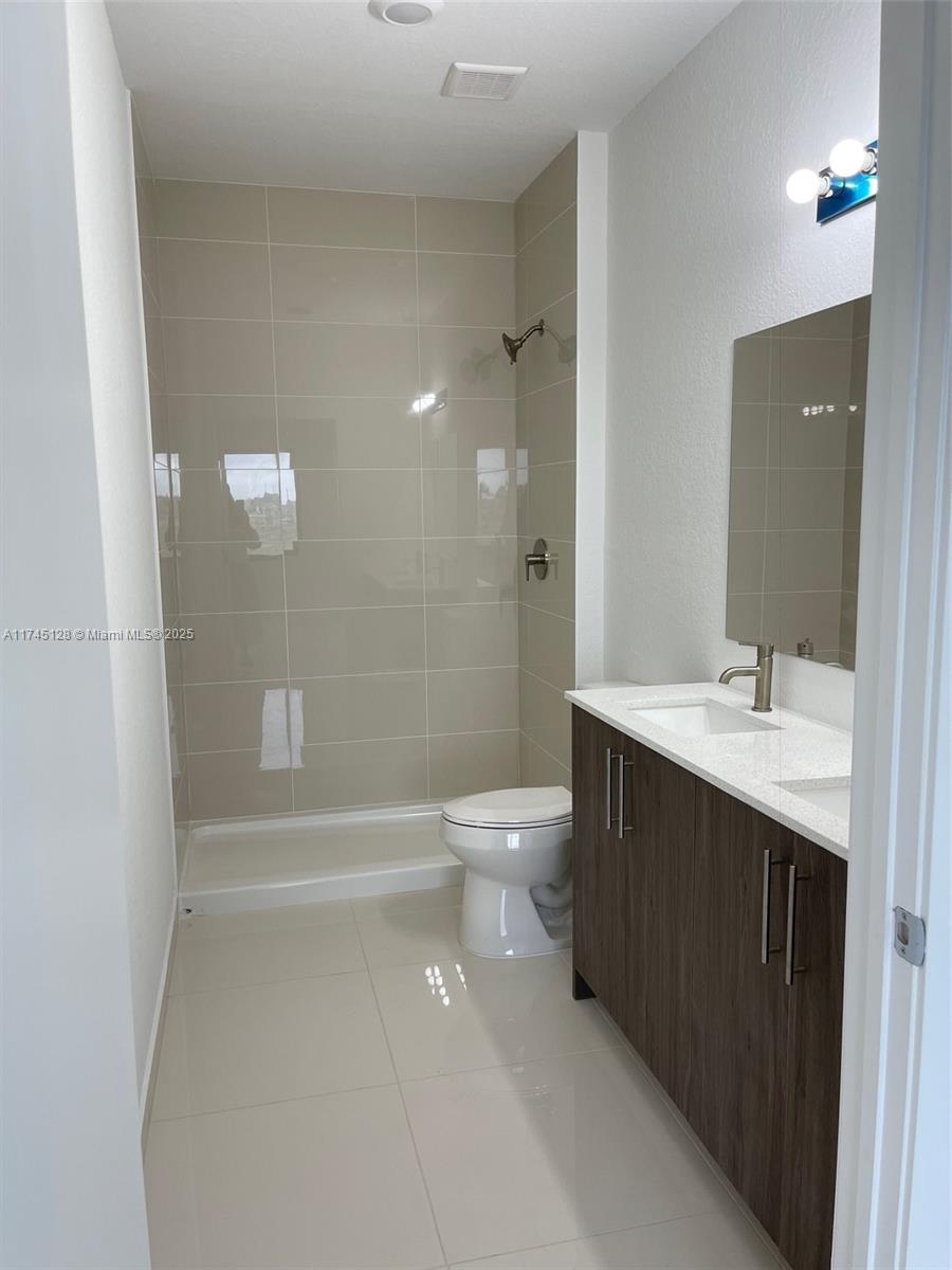 301 Nw 12 Ct Property Photo 14