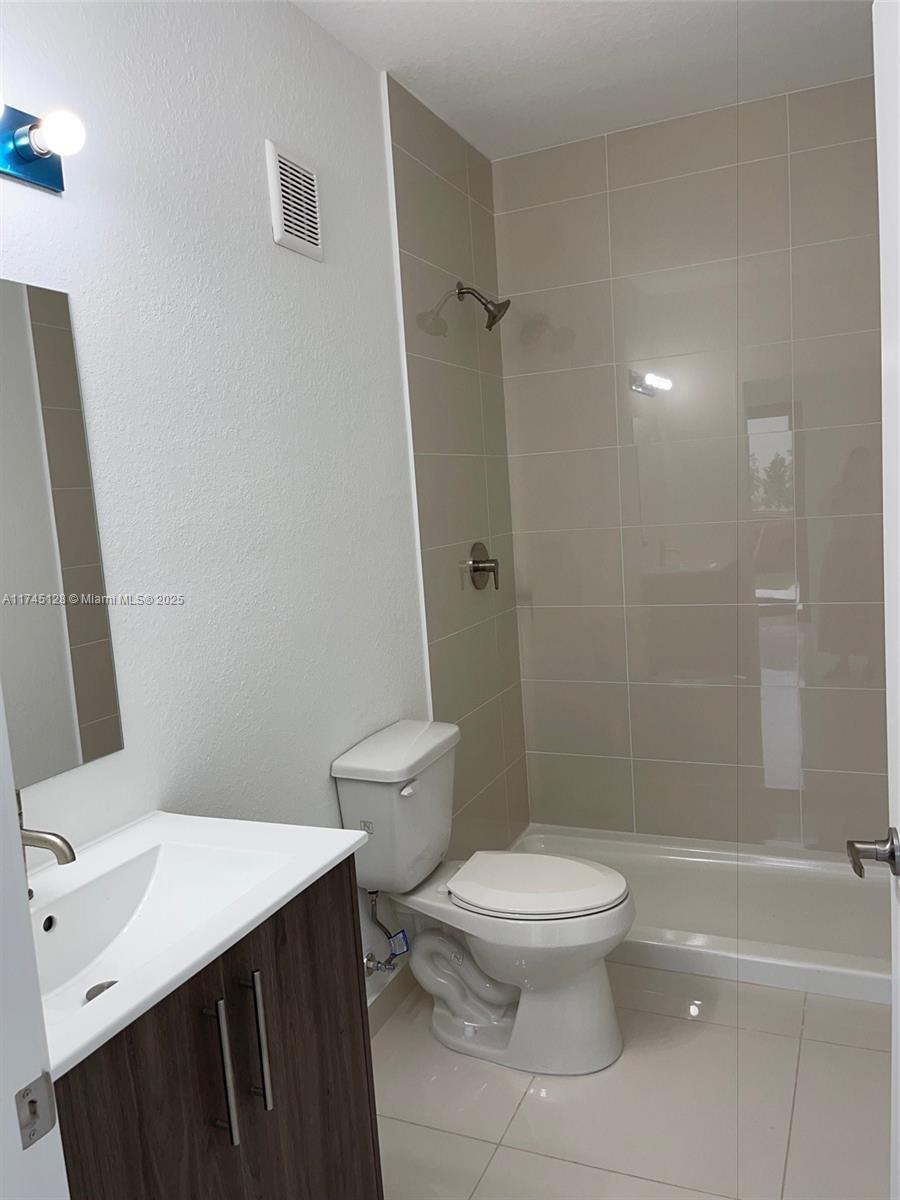 301 Nw 12 Ct Property Photo 17