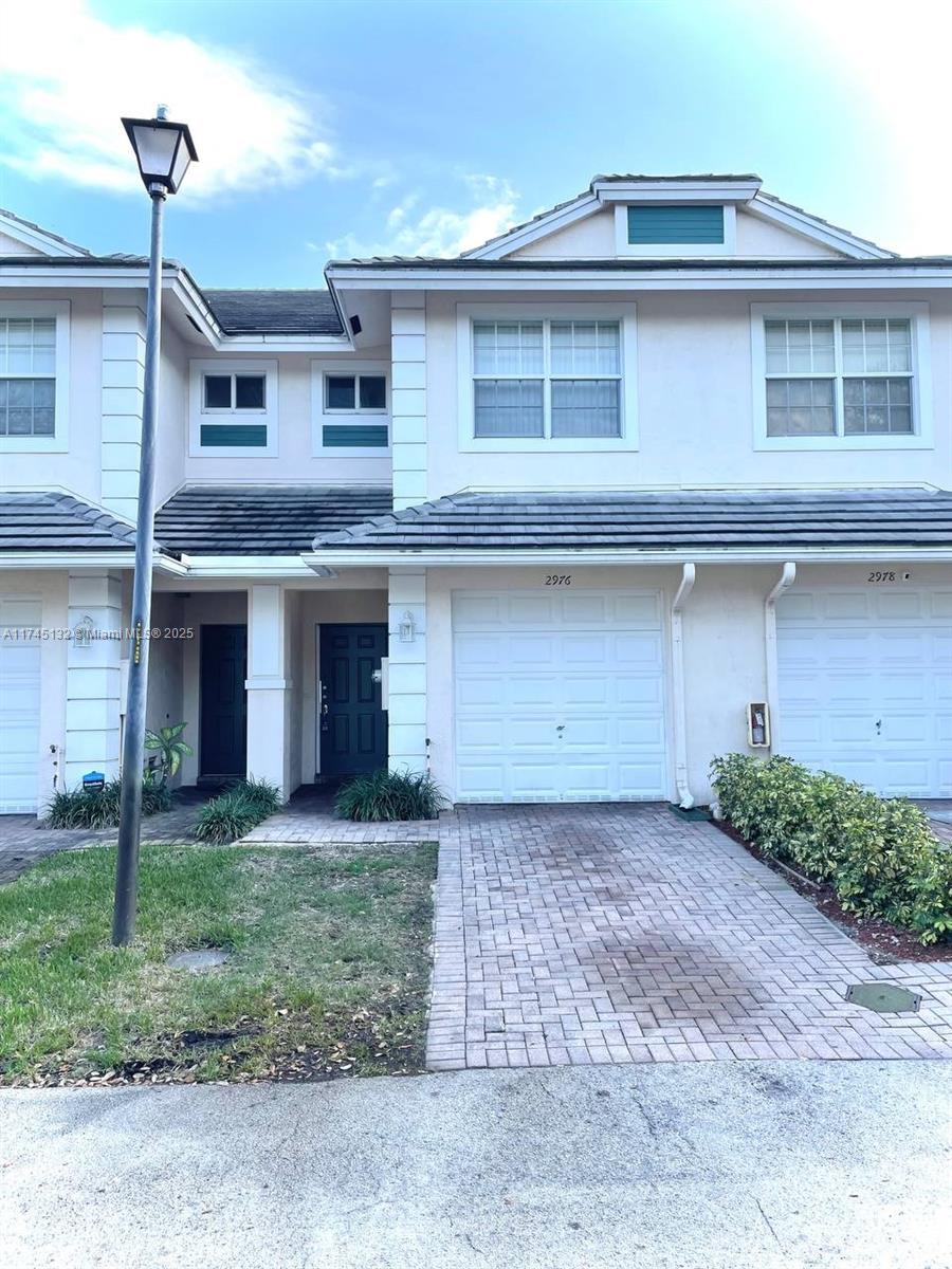 2976 Nw 30th Ct Property Photo 1