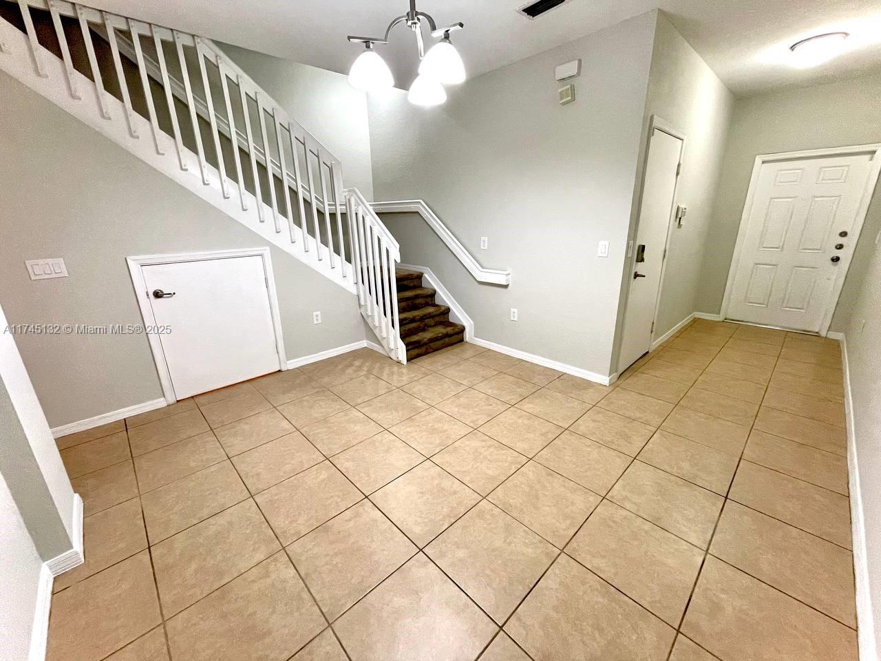 2976 Nw 30th Ct Property Photo 9