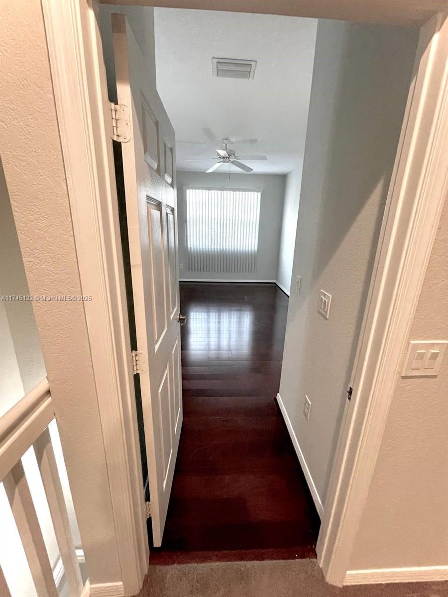 2976 Nw 30th Ct Property Photo 17