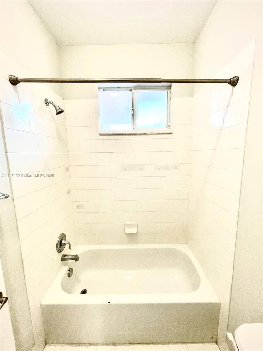 2976 Nw 30th Ct Property Photo 25