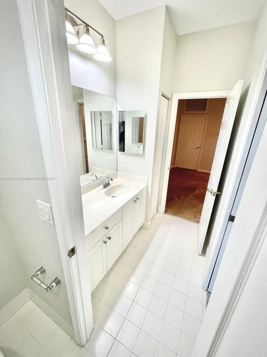 2976 Nw 30th Ct Property Photo 27