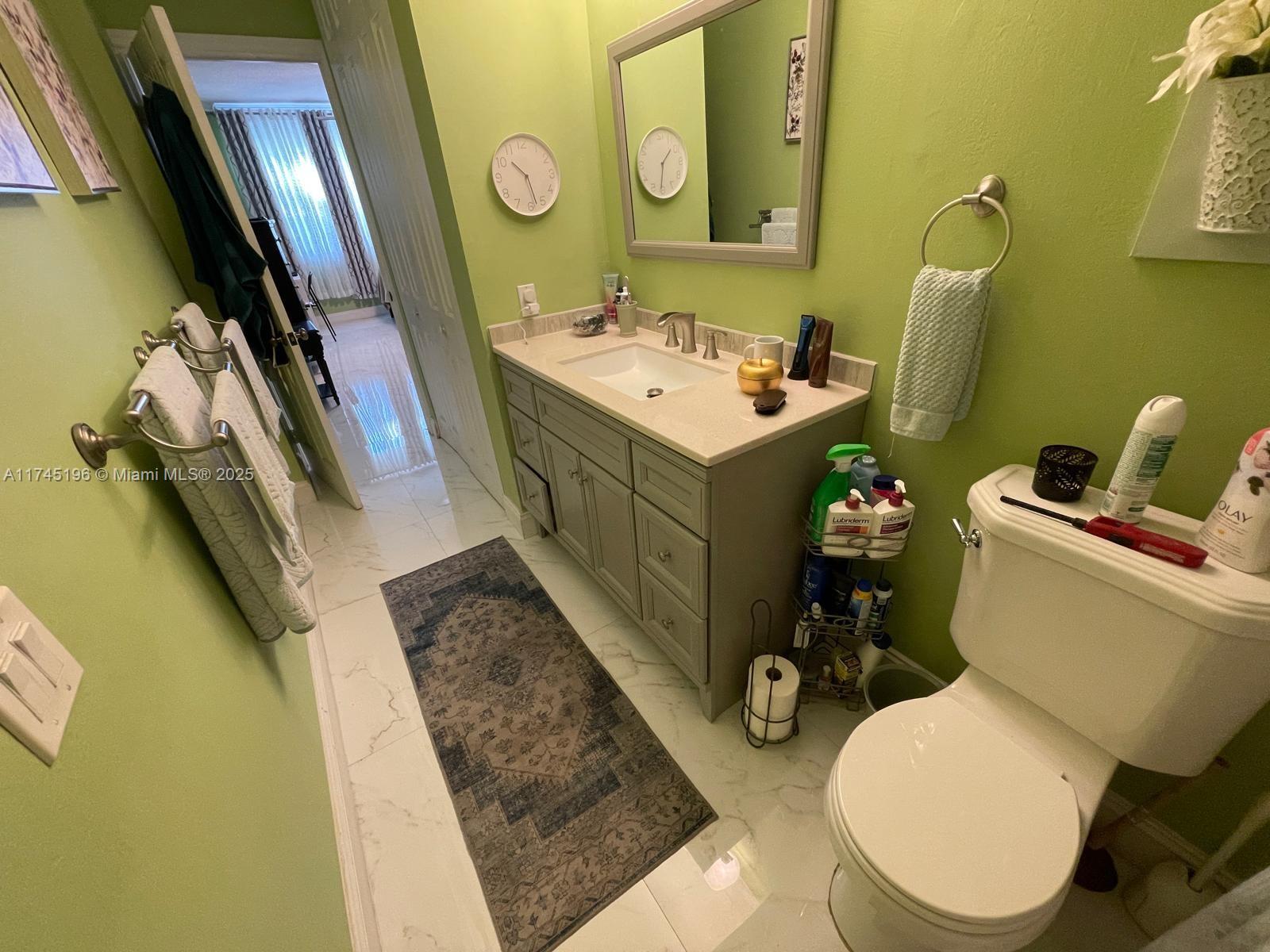 3181 S Ocean Dr 107 Property Photo 16
