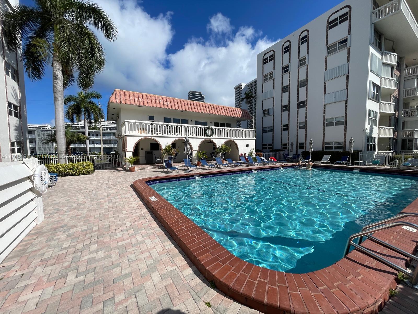 3181 S Ocean Dr 107 Property Photo 25