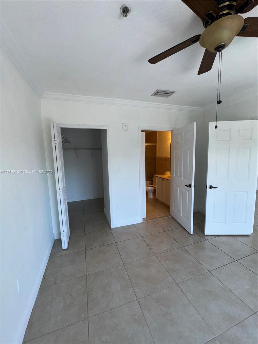 21100 Sw 87th Ave 303 Property Photo 4