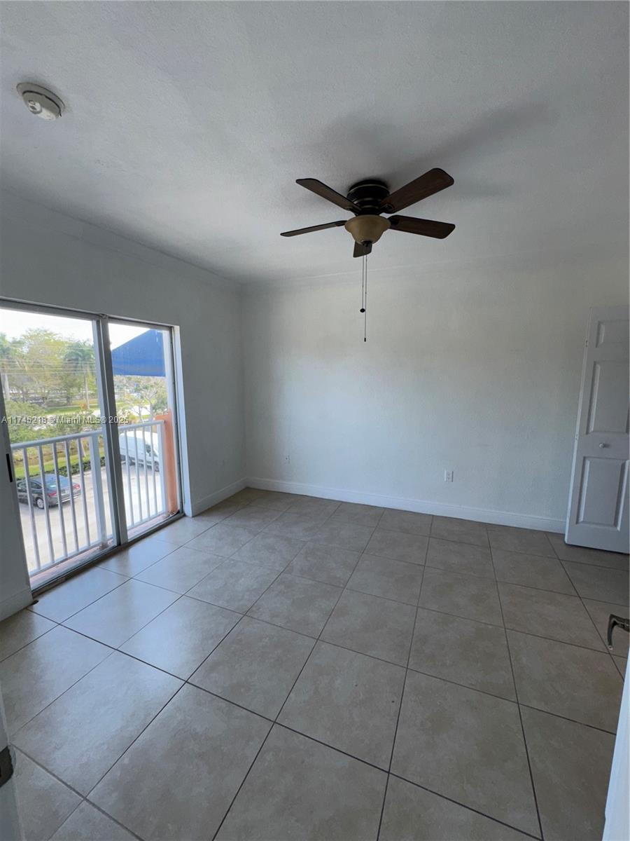 21100 Sw 87th Ave 303 Property Photo 5