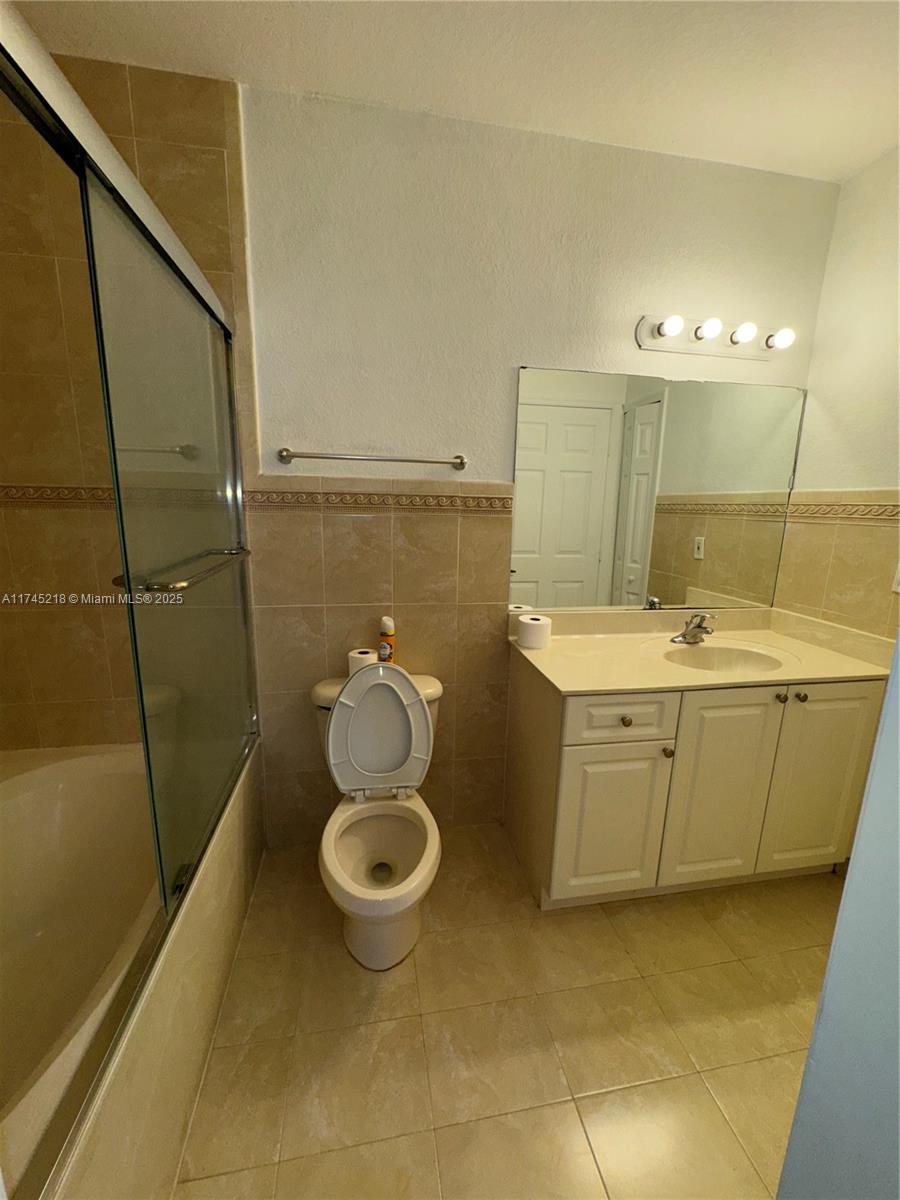21100 Sw 87th Ave 303 Property Photo 12