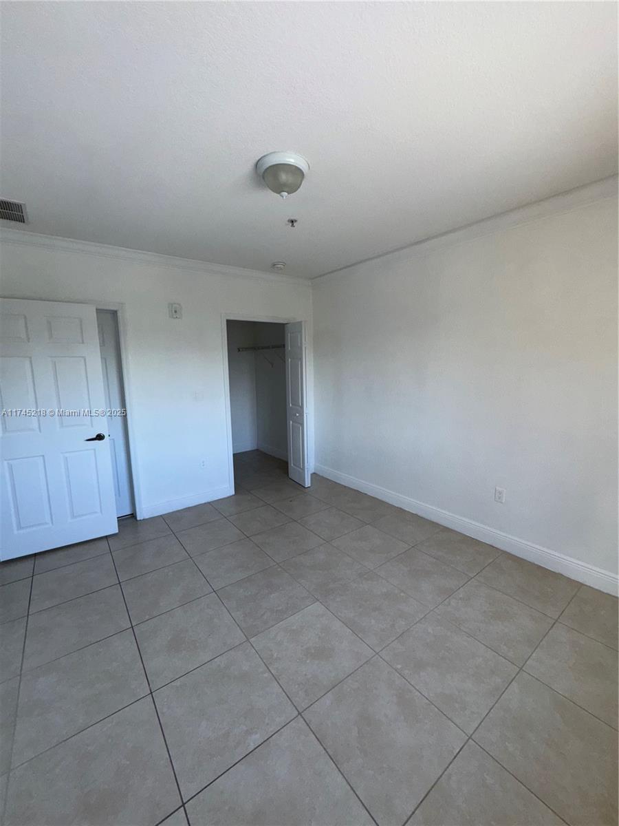 21100 Sw 87th Ave 303 Property Photo 14