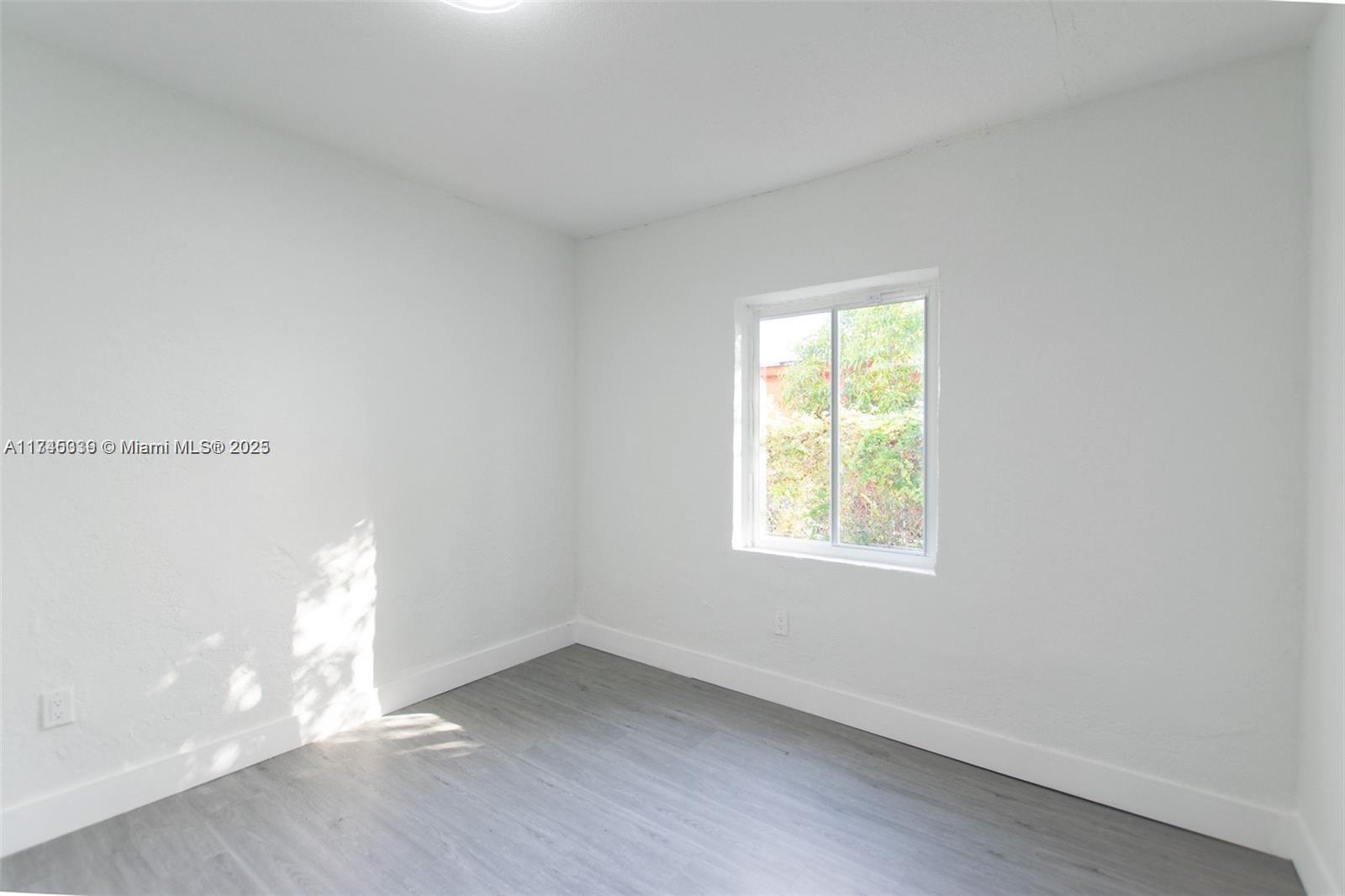 1812 Nw 64th Property Photo 8