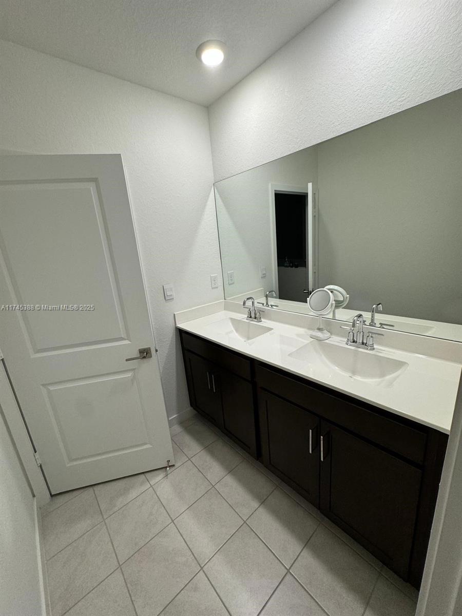 848 Se 17th St 0 Property Photo 11