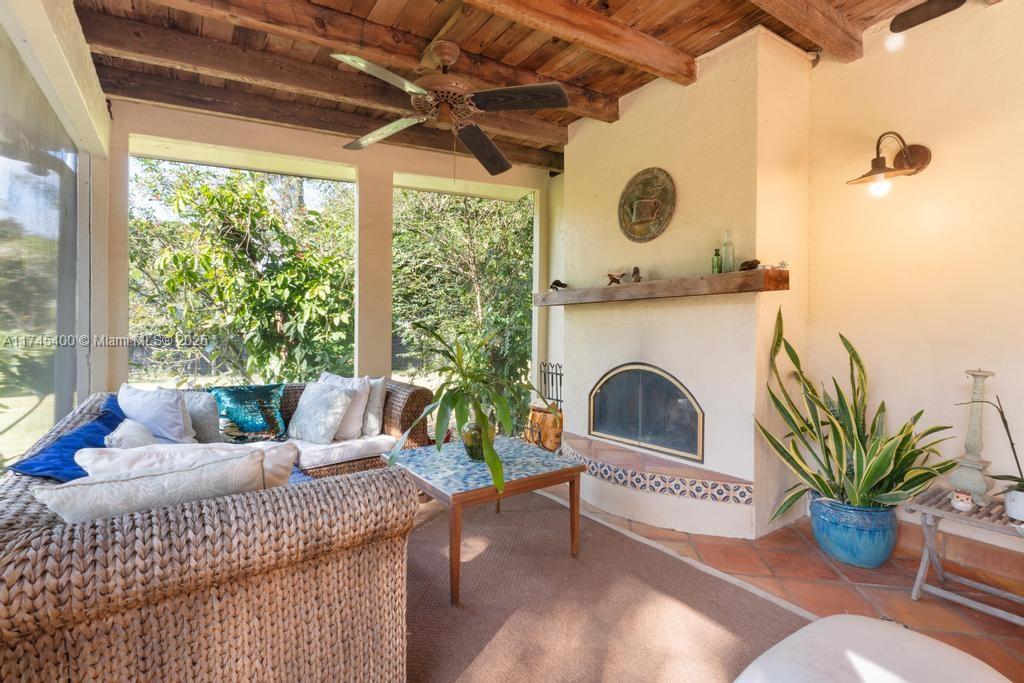 37255 Sw 214th Ave Property Photo 1