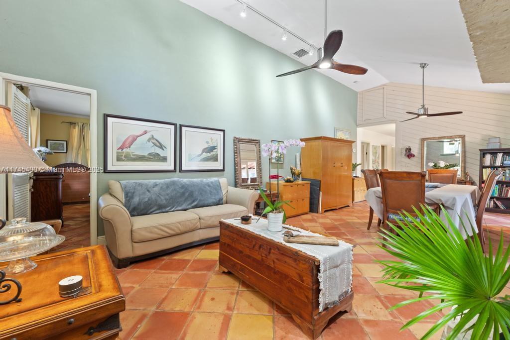 37255 Sw 214th Ave Property Photo 7