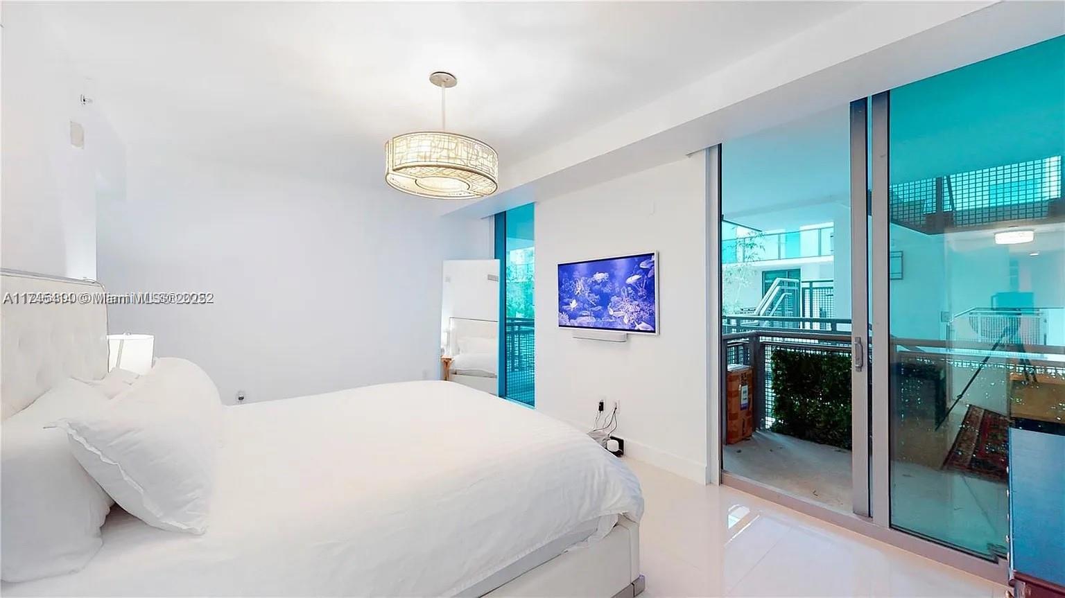 6000 Collins Ave 124 Property Photo 8