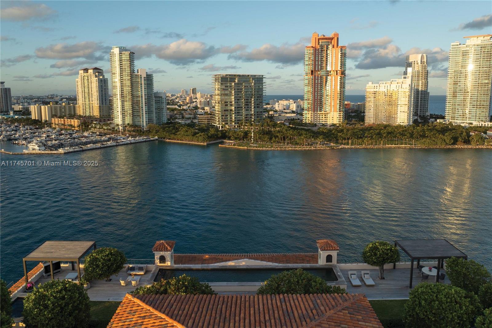 6800 Fisher Island Dr 6802 6802 Property Photo 2
