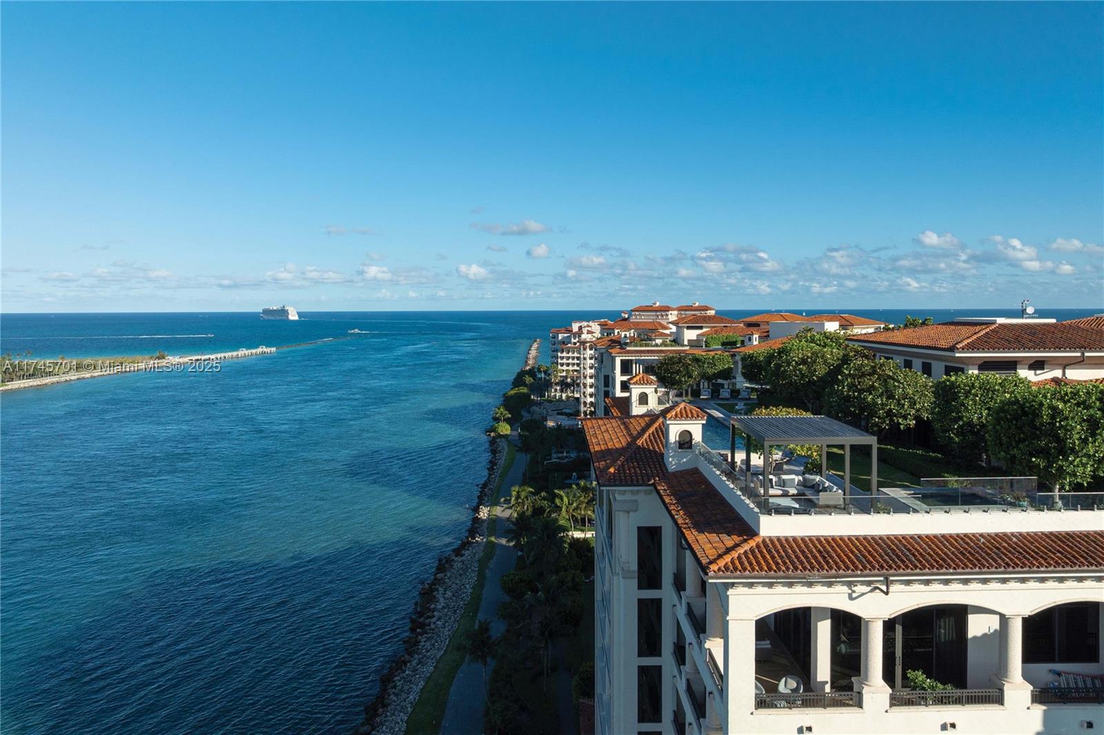 6800 Fisher Island Dr 6802 6802 Property Photo 3