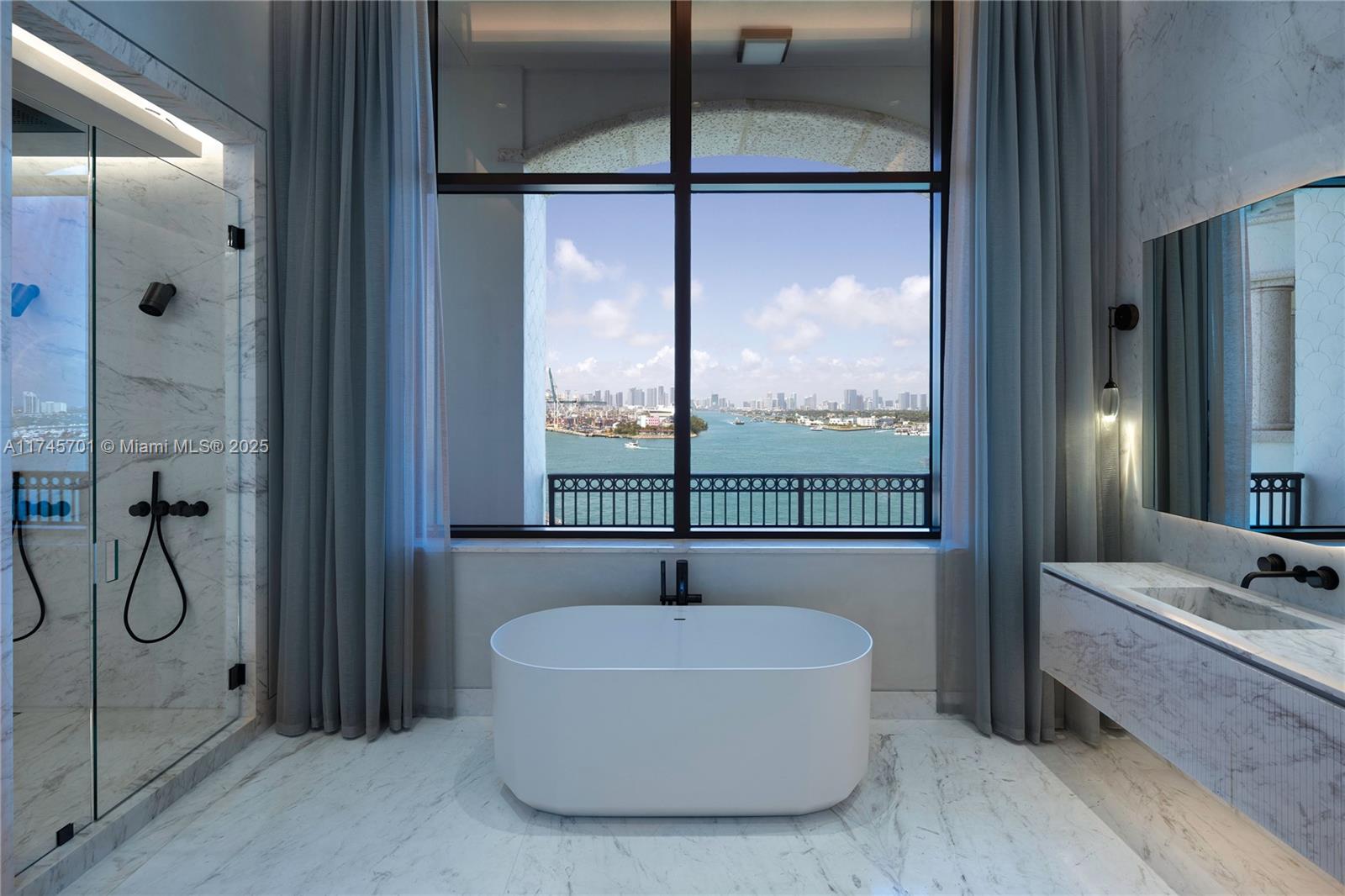 6800 Fisher Island Dr 6802 6802 Property Photo 17
