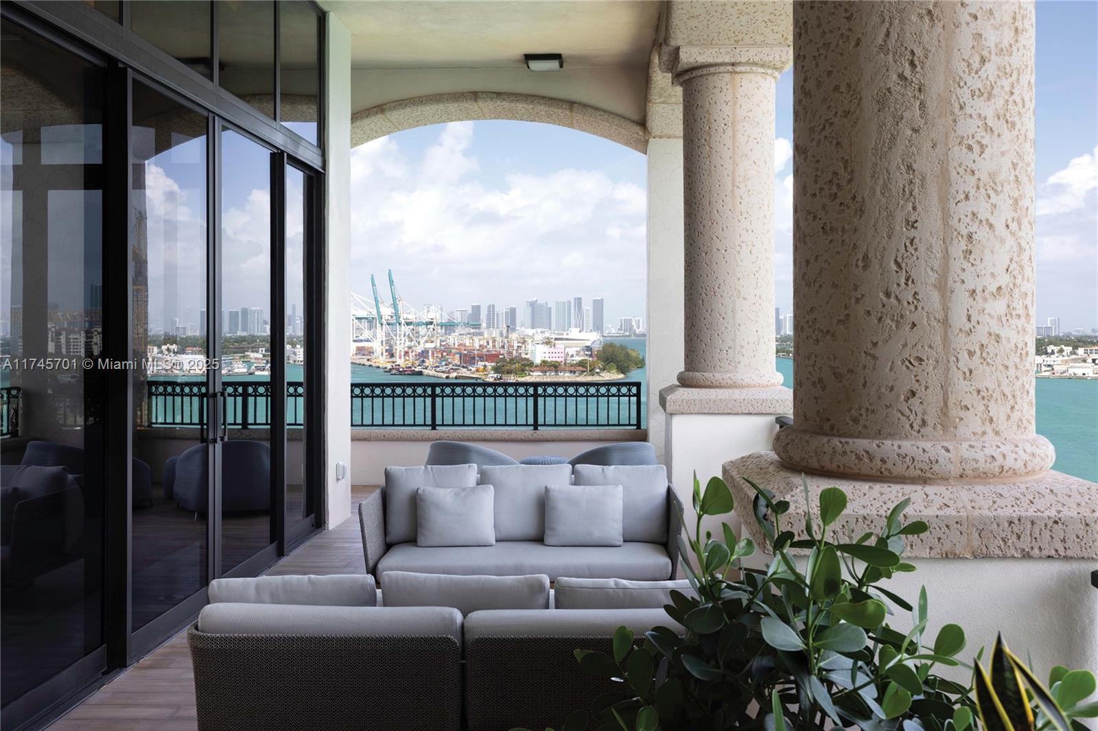 6800 Fisher Island Dr 6802 6802 Property Photo 25