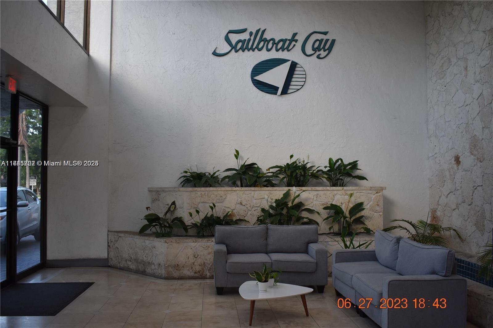 13499 Biscayne Blvd Property Photo 16