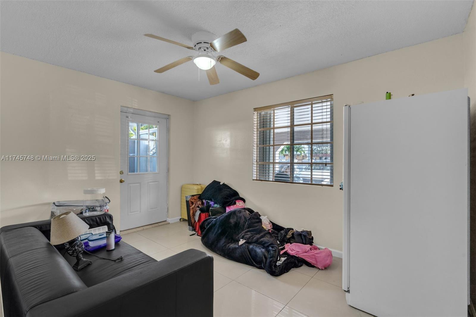 217 W 34th St Property Photo 35
