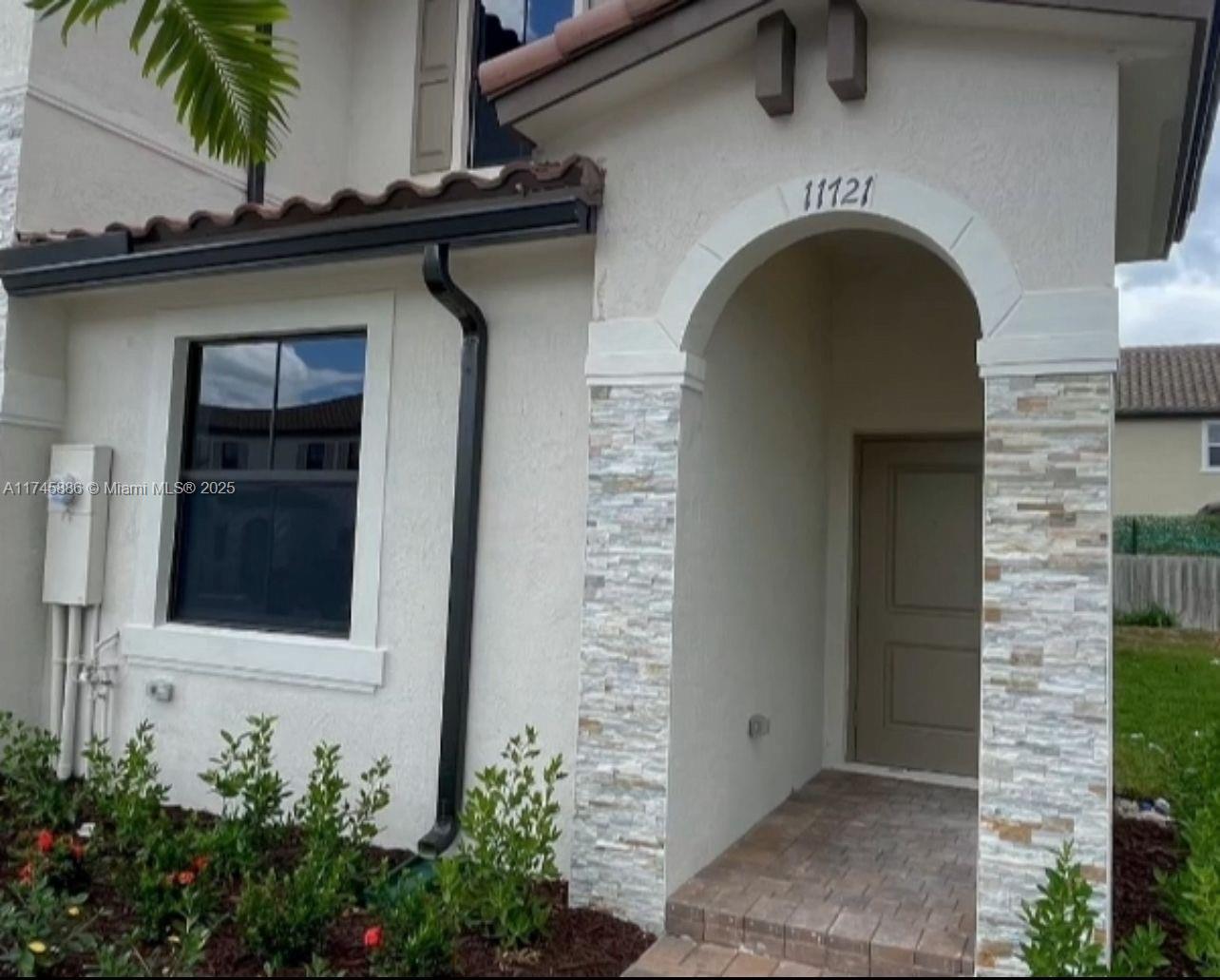 11721 Sw 245th Ter 11721 Property Photo 2