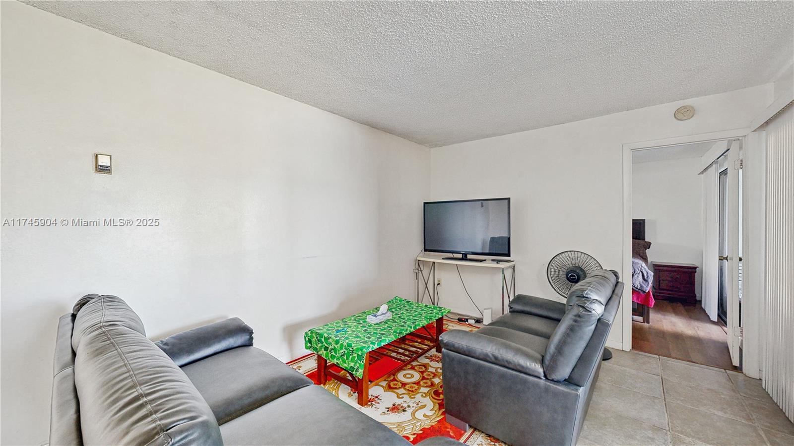 809 Hamilton Dr 809f Property Photo 8