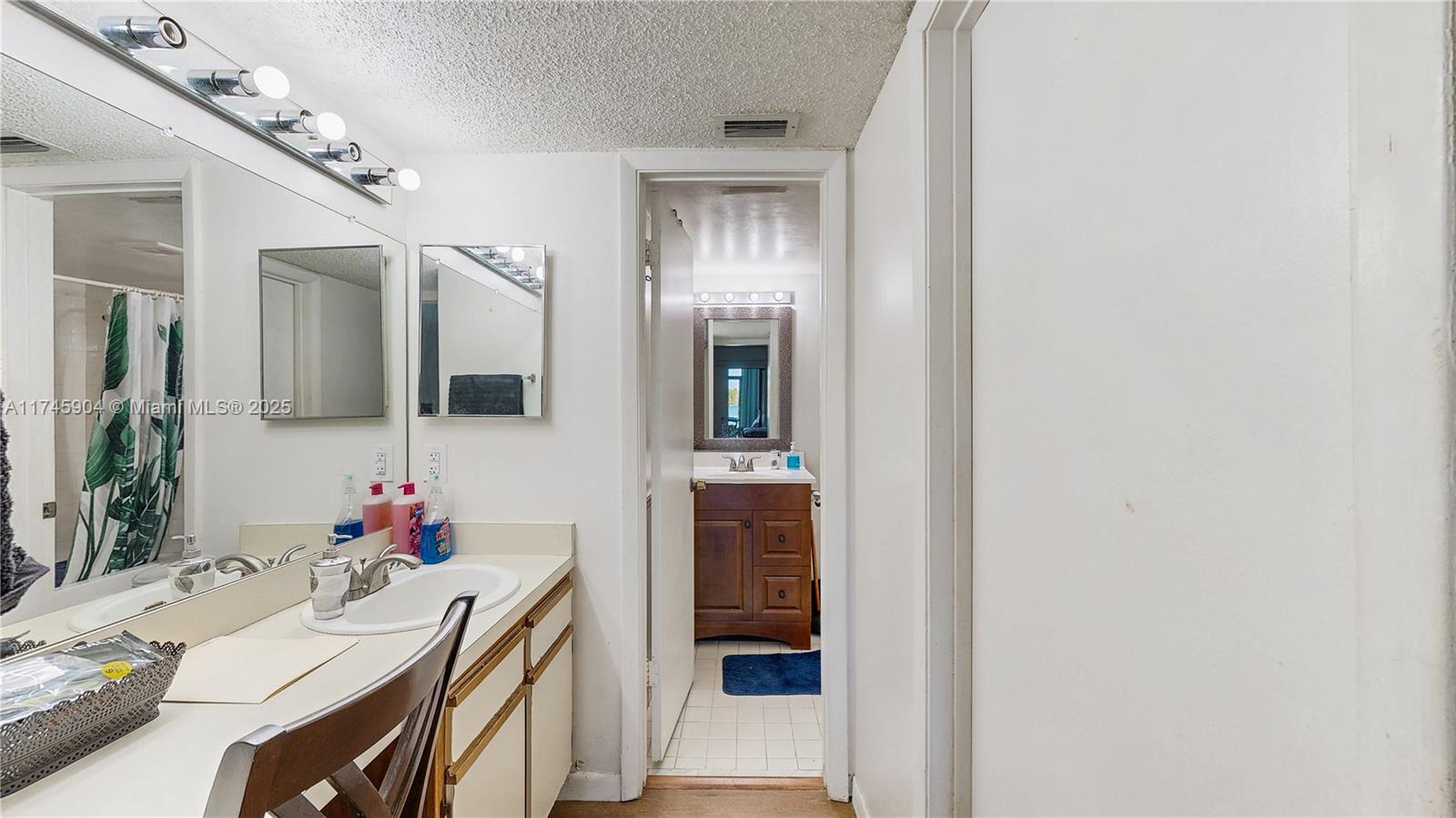809 Hamilton Dr 809f Property Photo 17