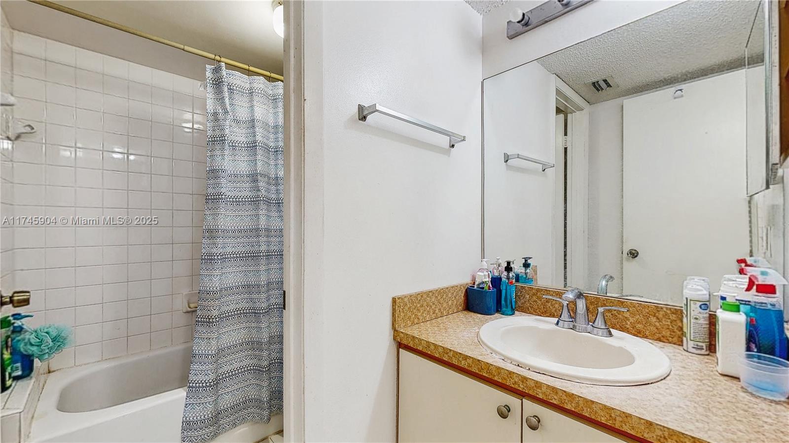 809 Hamilton Dr 809f Property Photo 22
