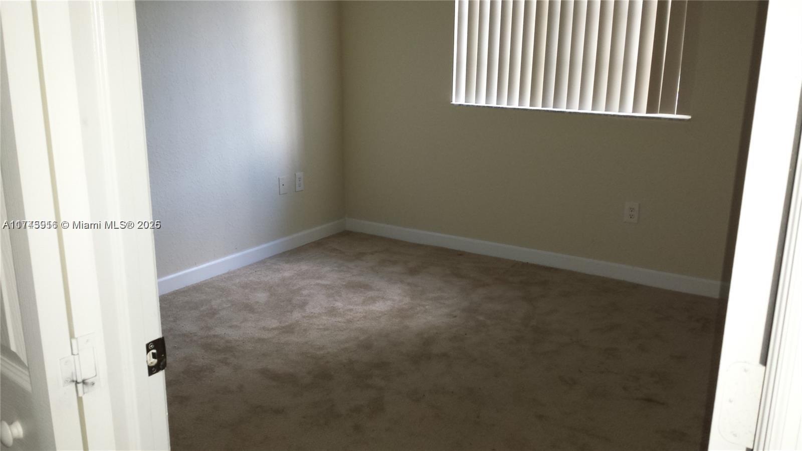 2741 Ne 4 St 101 Property Photo 6