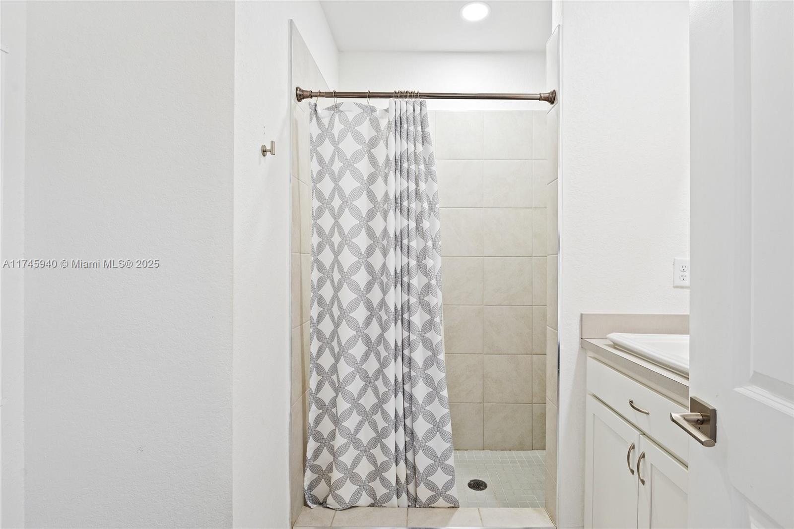 1848 Se 9th Ave Property Photo 15