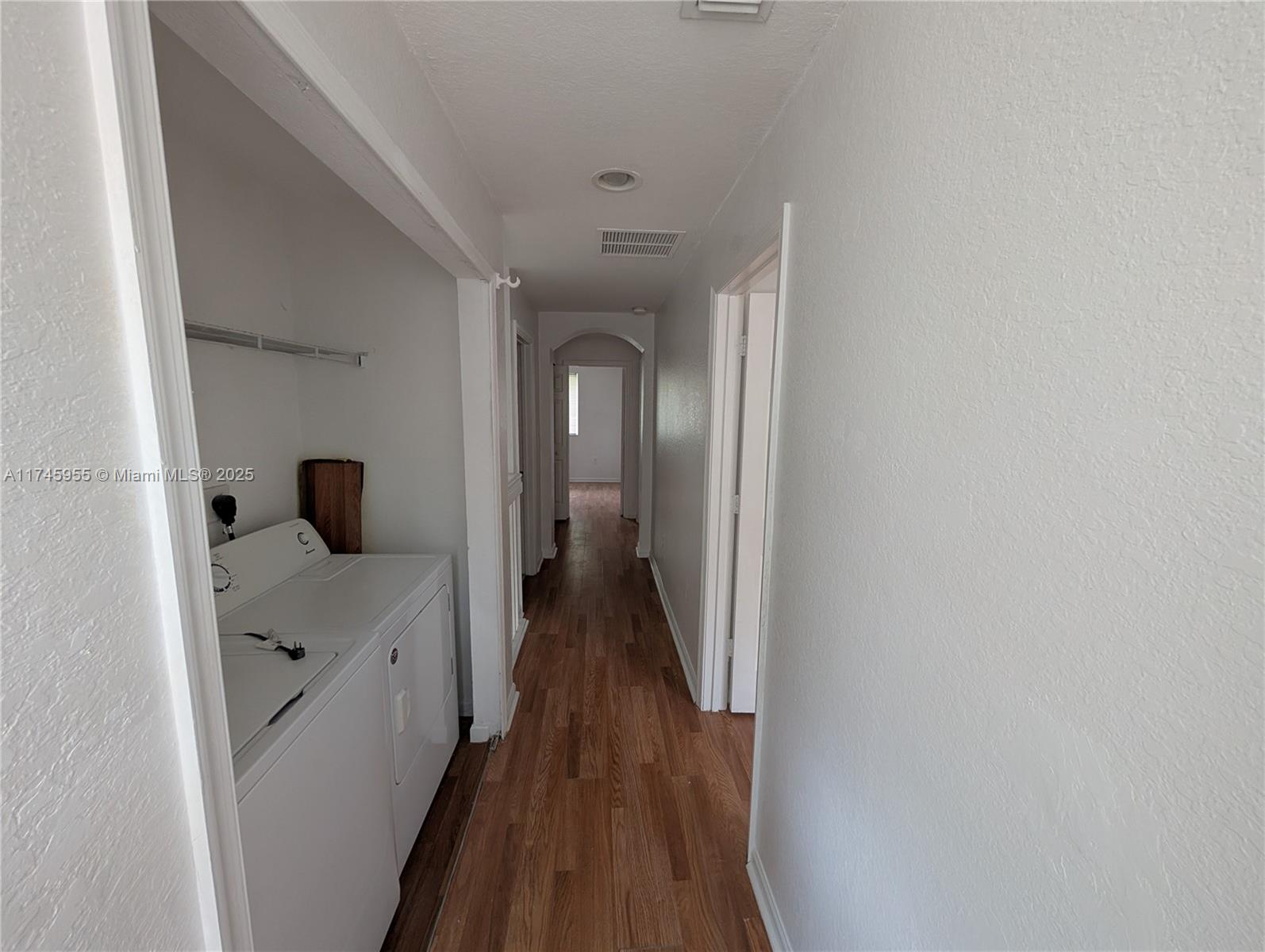 1461 Se 24th Ct 250 Property Photo 11