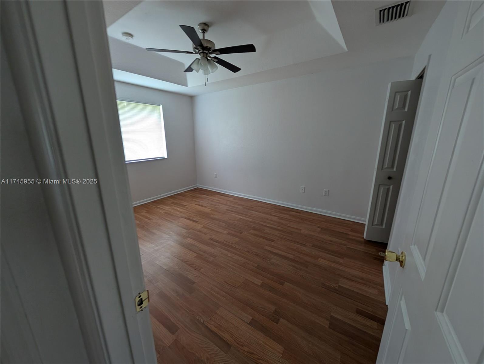1461 Se 24th Ct 250 Property Photo 14