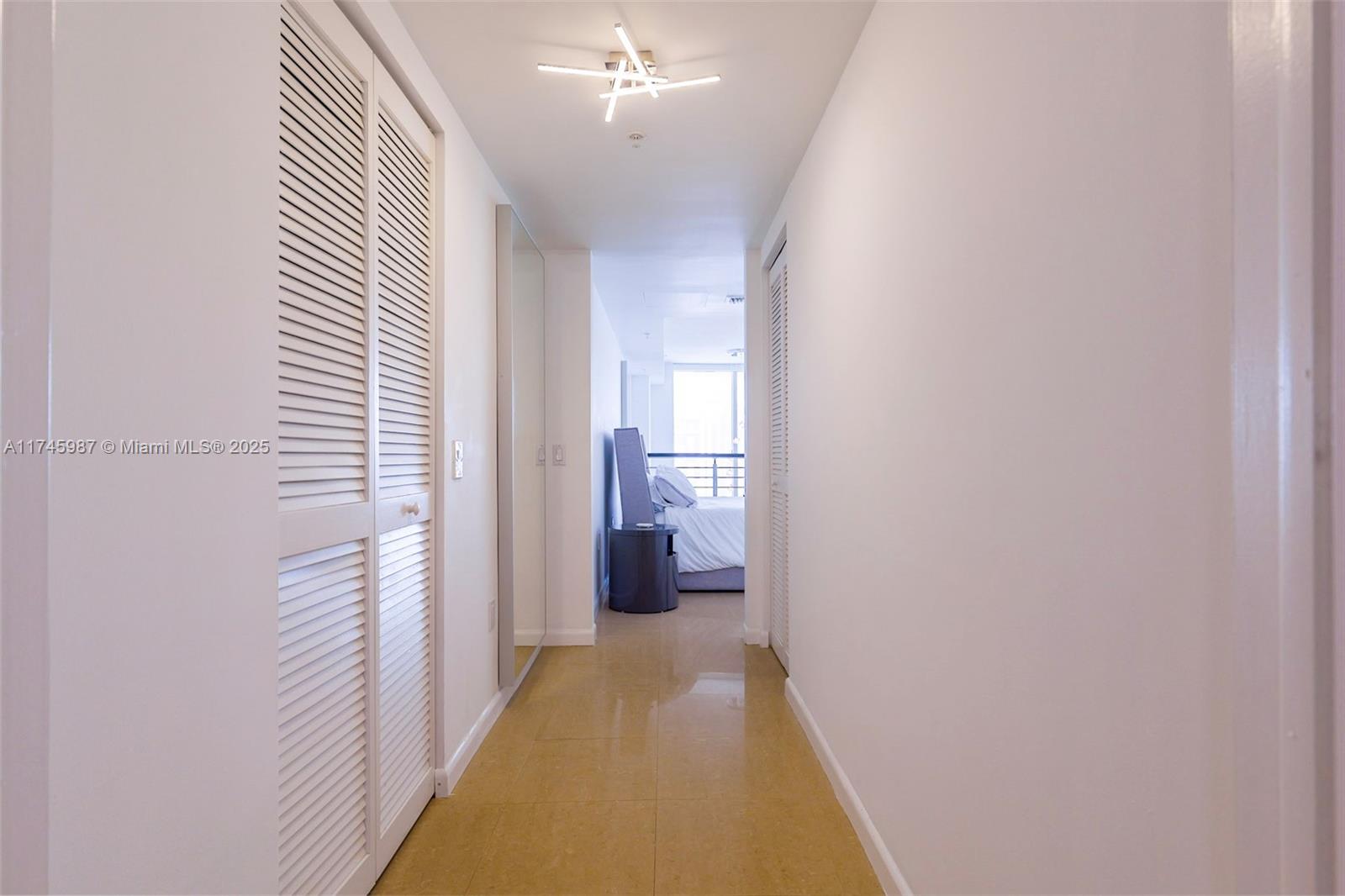 41 Se 5th St 2011 Property Photo 22