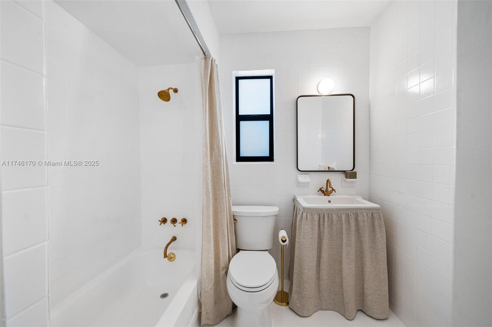 725 Ne 72nd Ter Property Photo 29