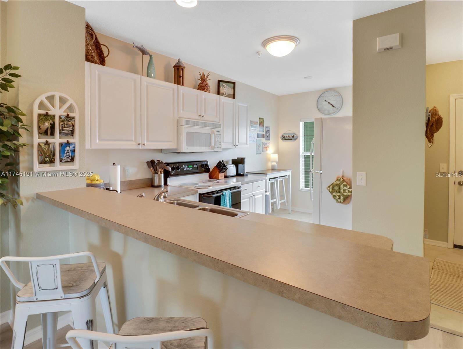 2121 Heron Lake Dr 204 Property Photo 9