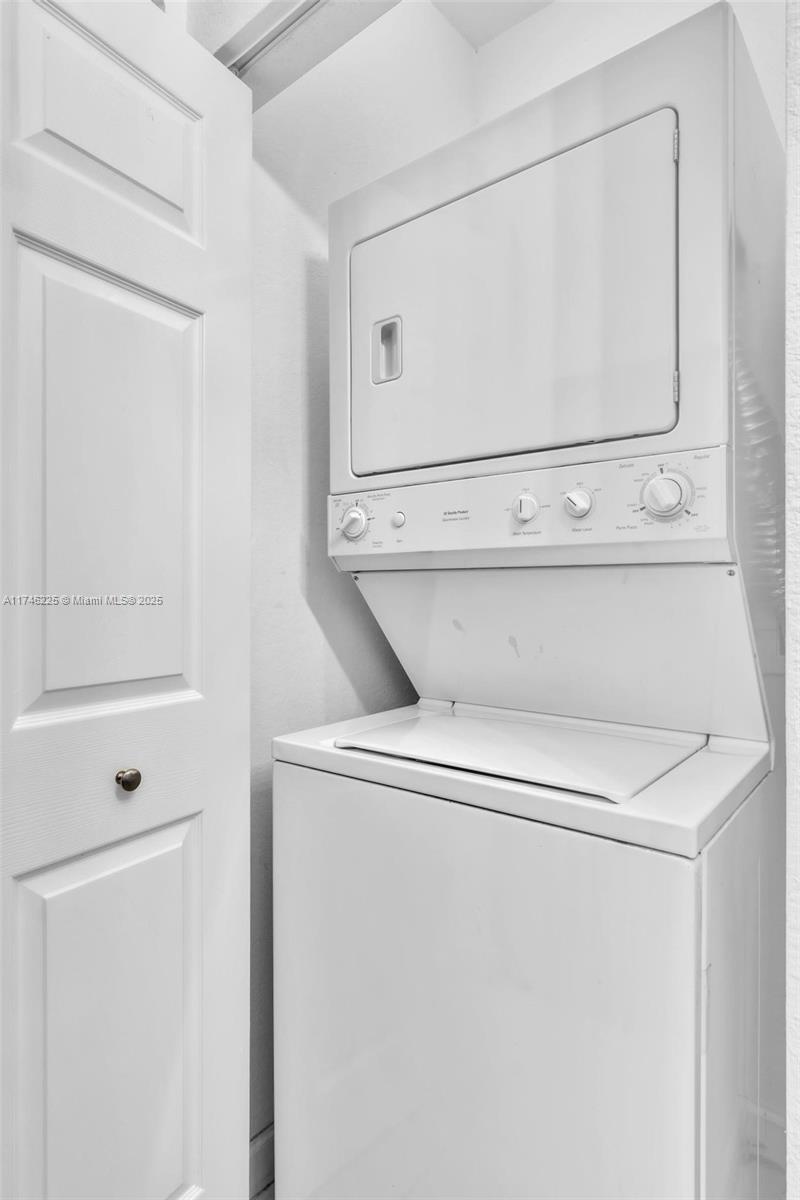 1395 Ne 33rd Ave 105-26 Property Photo 25