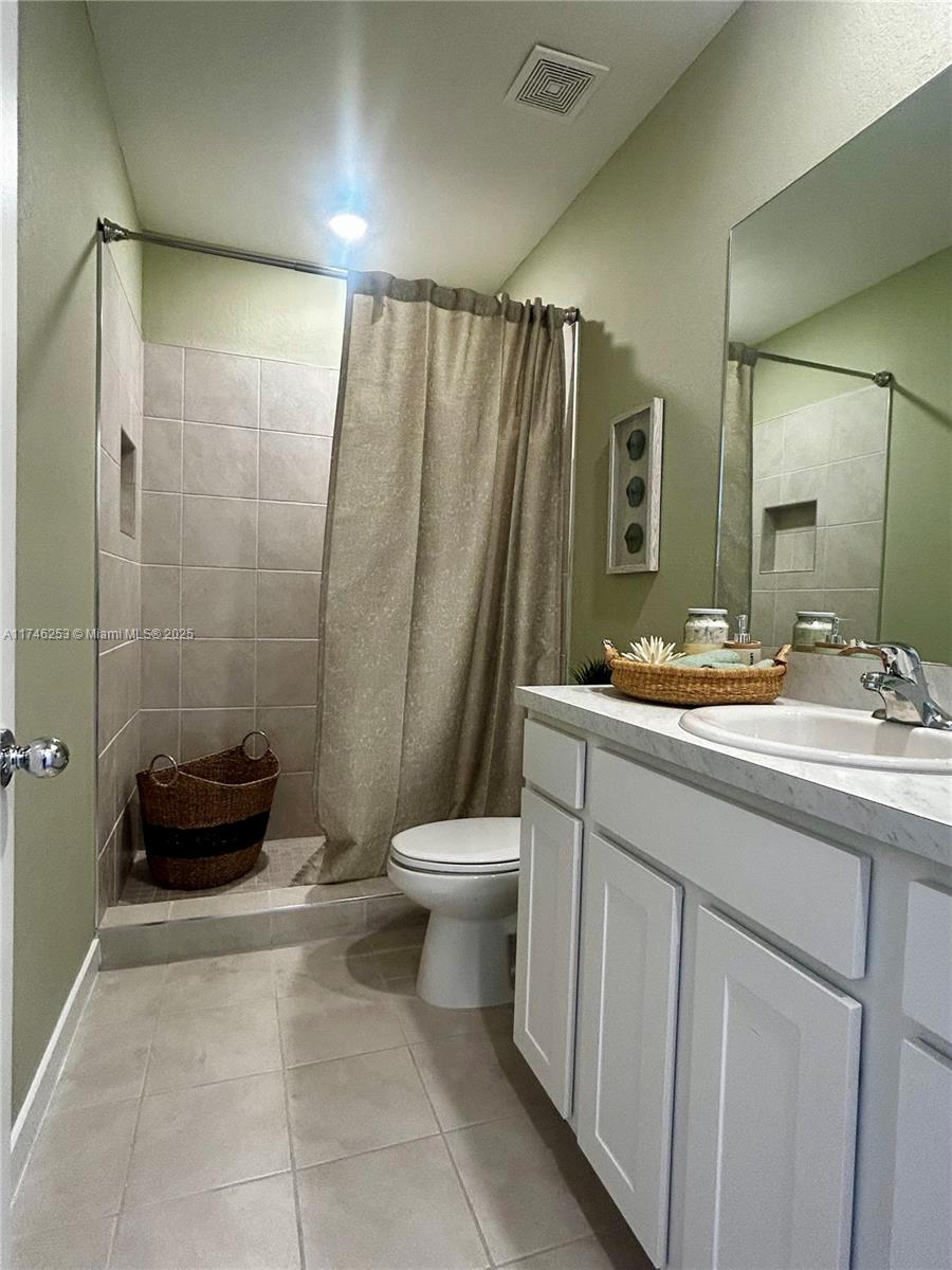453 Ne 13th St 453 Property Photo 16