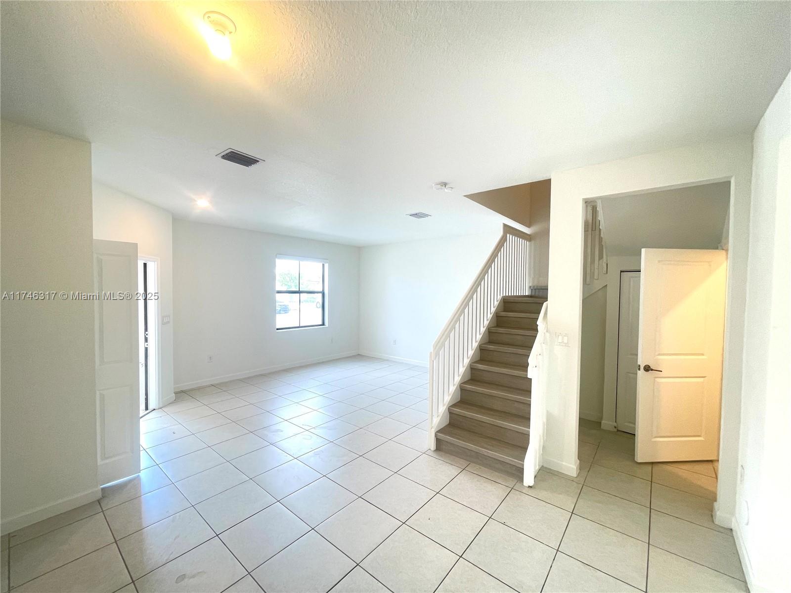 12956 Sw 233rd Ter 12956 Property Photo 4