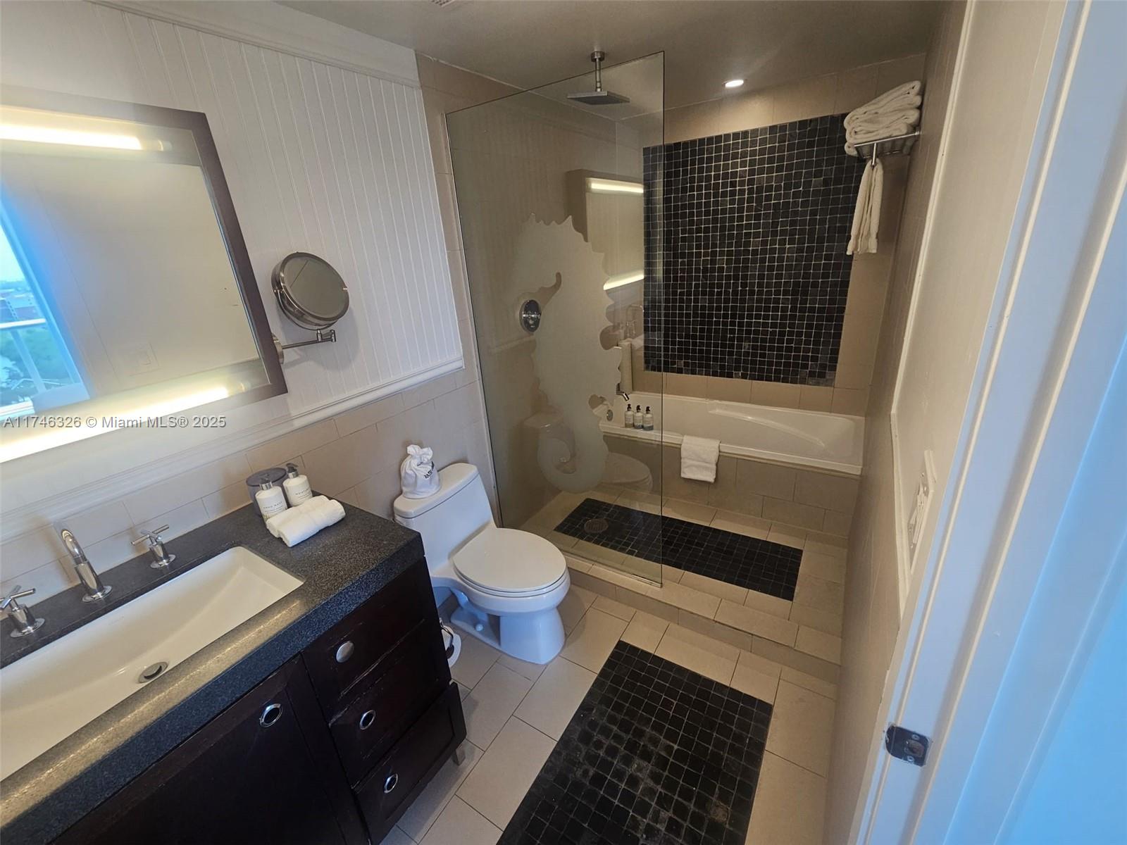 17315 Collins Ave 2306 Property Photo 10