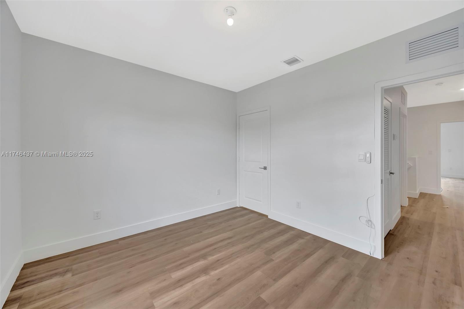 1794 Se 7th Ter 0 Property Photo 15
