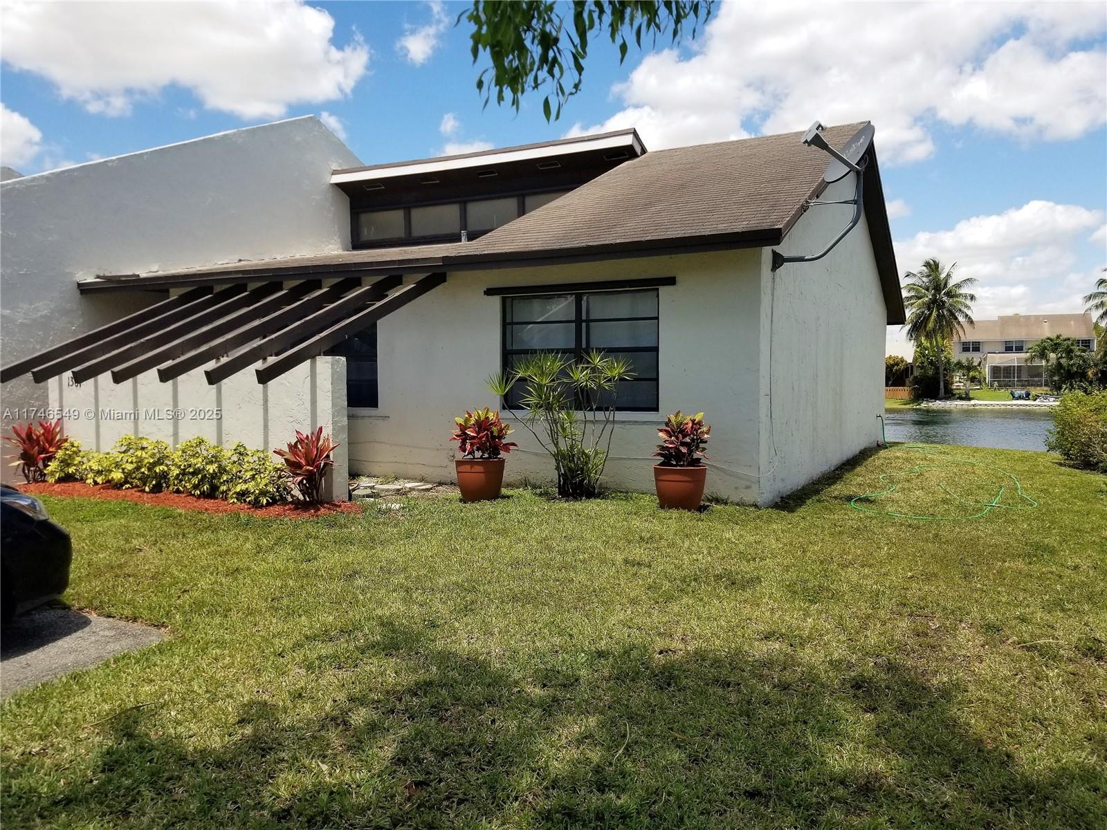 1361 Sandpiper Blvd Property Photo 1