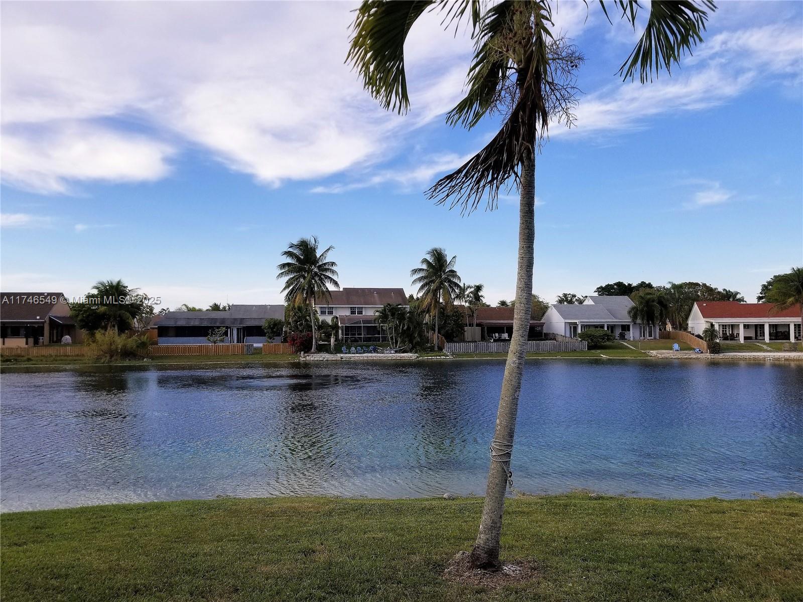 1361 Sandpiper Blvd Property Photo 6