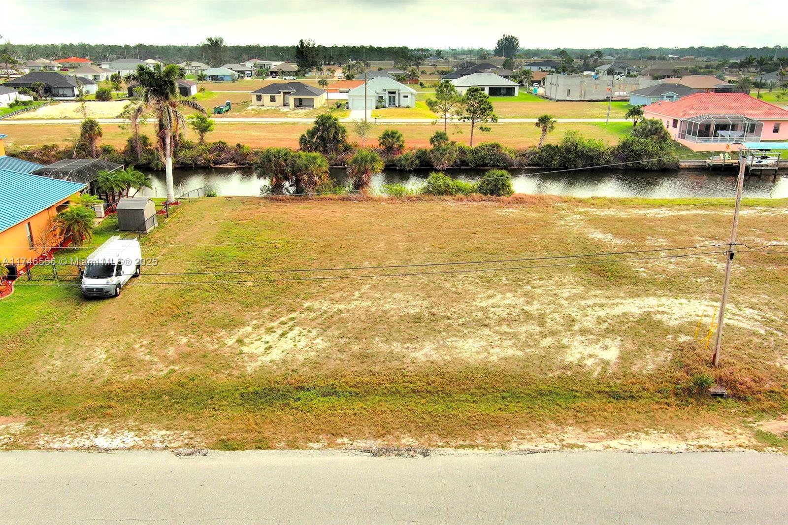 1939 Nw 34th Pl Property Photo 8