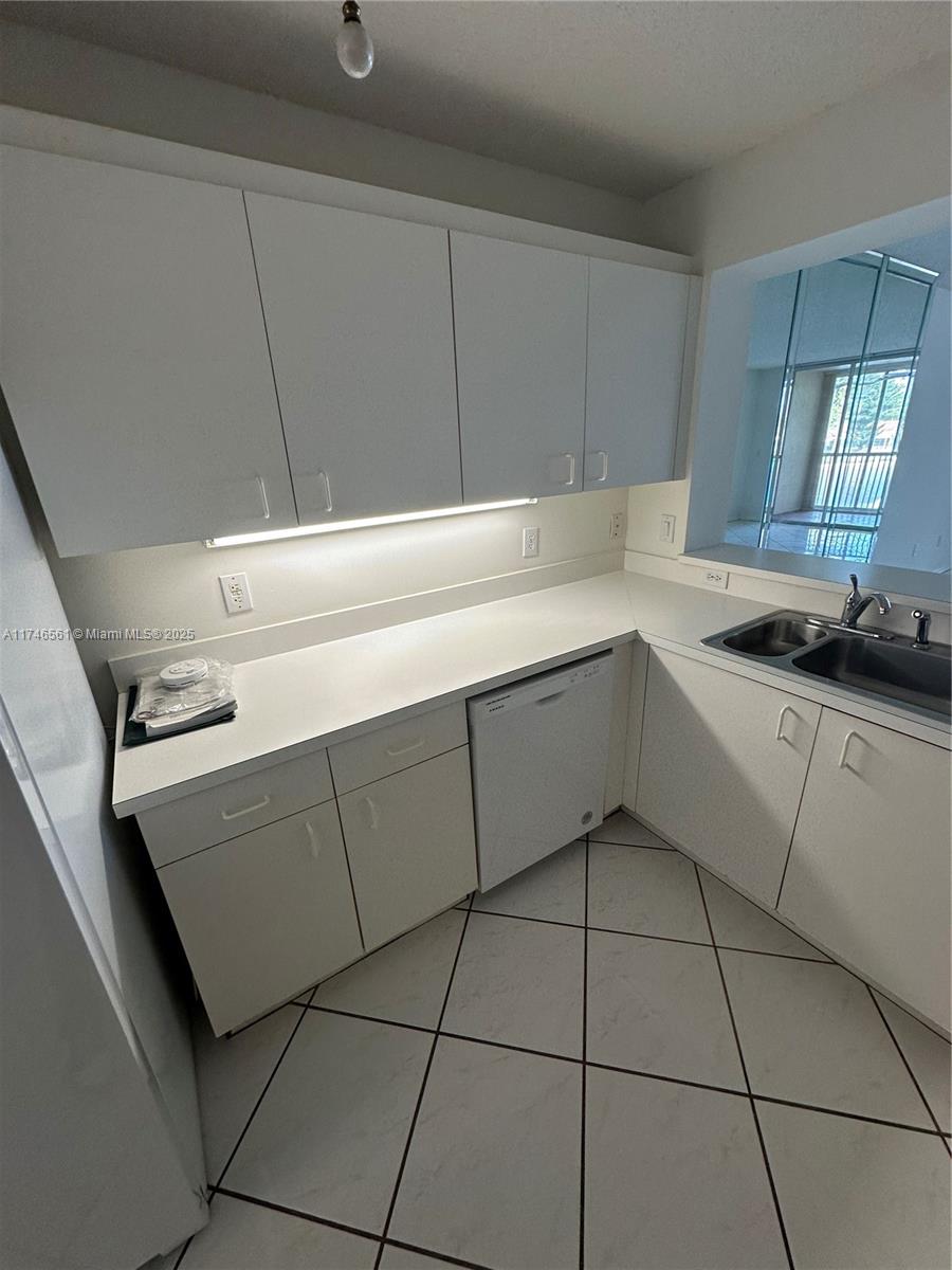 9587 Weldon Cir B203 Property Photo 4