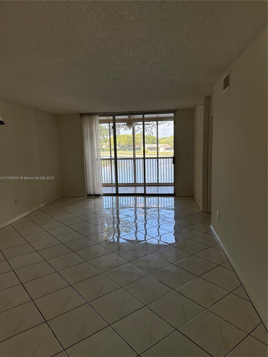 9587 Weldon Cir B203 Property Photo 10